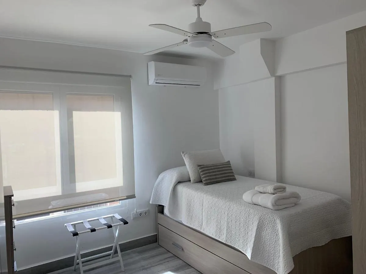 Lejlighed Almansa Shoping & Balcony 3 Bedrooms City Center Málaga