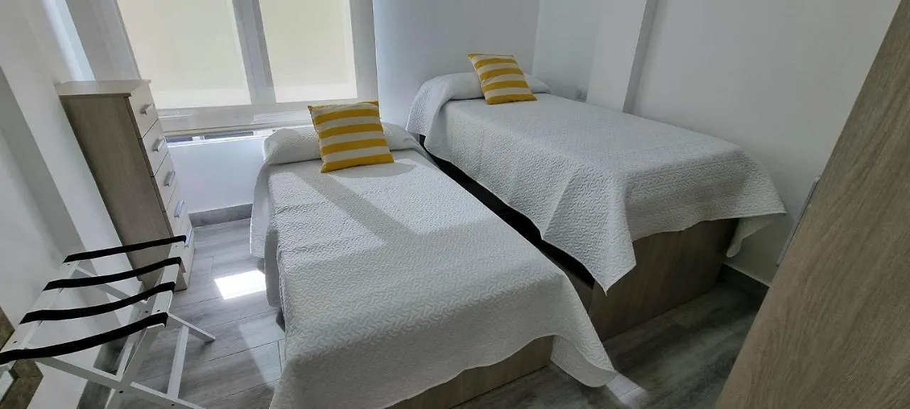 Almansa Shoping & Balcony 3 Bedrooms City Center Málaga 0*,  Spanien