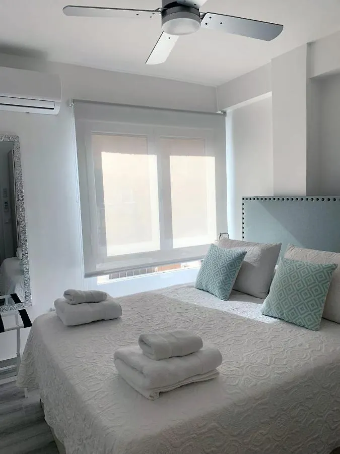 Almansa Shoping & Balcony 3 Bedrooms City Center Málaga Lejlighed